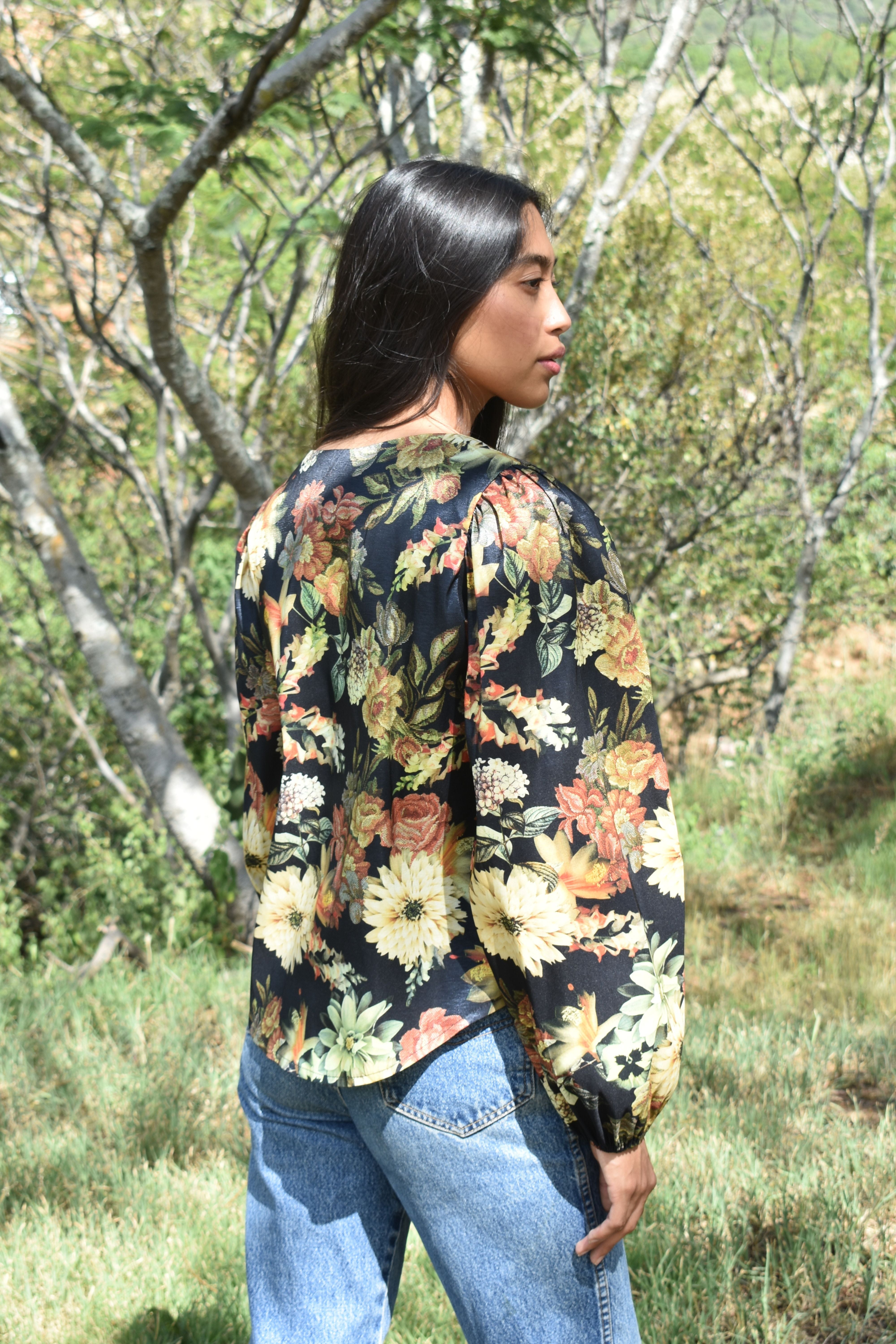 Victoria Blouse in Satin Fall Floral